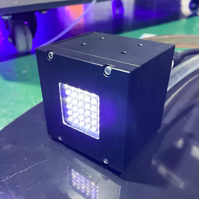 PCB绿油固化用复坦希UVLED面光源固化机(图1) PCB绿油固化用复坦希UVLED面光源固化机(图1)