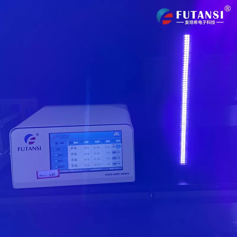 UV局部固化总“跑偏”？复坦希UVLED线光源：精准追位、低温护材，连续生产不卡壳